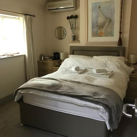 Highview Bed And Breakfast Нейлсворт Экстерьер фото